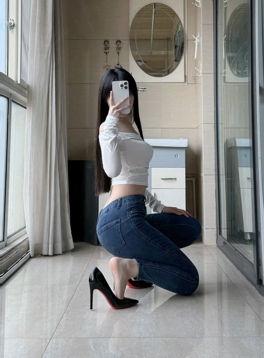 不可爱羚 – 牛仔裤 [28P,7V-1.1GGB] tg@simisebaisi 【丝足阁】014.webp